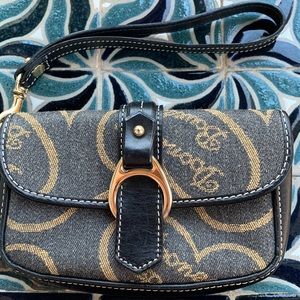 Dooney & Bourke Hearts wristlet